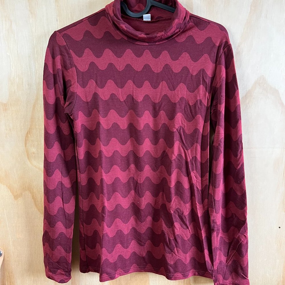 Marimekko X Uniqlo Heattech Turtlneck S